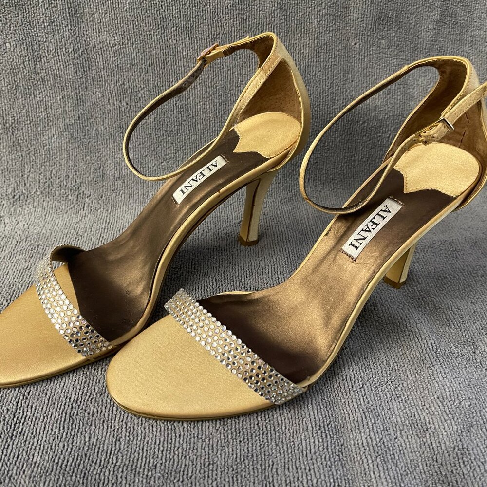 Alfani Shoes Ashton Gold Sparkle Heels Size 8M 3 1/2” Heel Straps